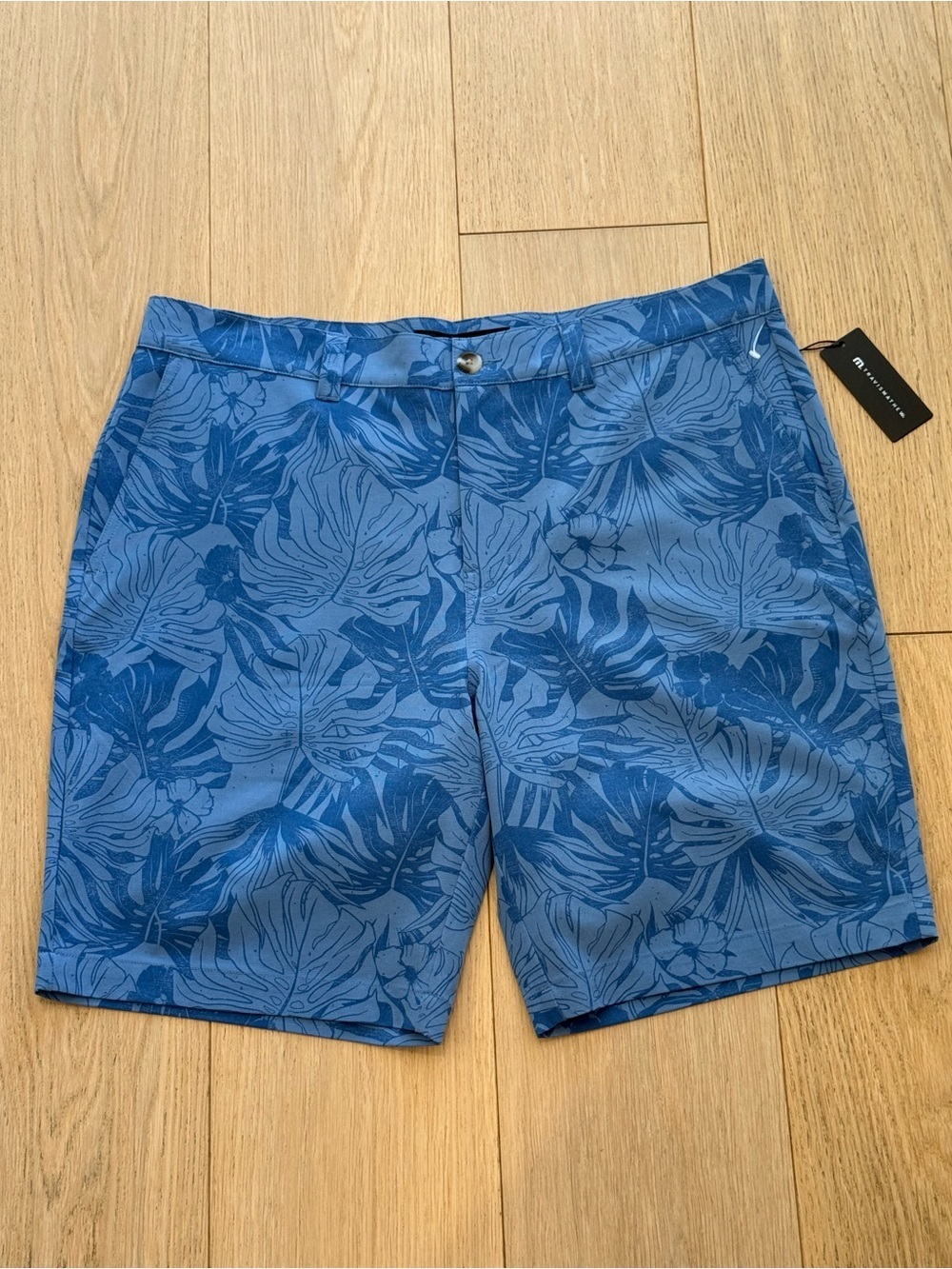 Travis Mathew Leaf Print Shorts BNWT 36 🌴 Men’s Blue Golf Casual Stretch Summer